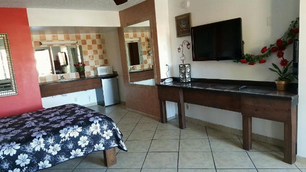 Lago Motor Inn image 15